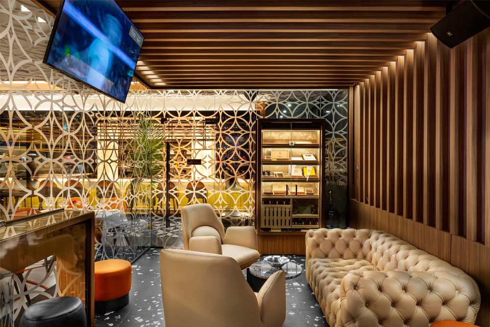 Mirela’s Restaurant – Khanawake, Canada - Image 2